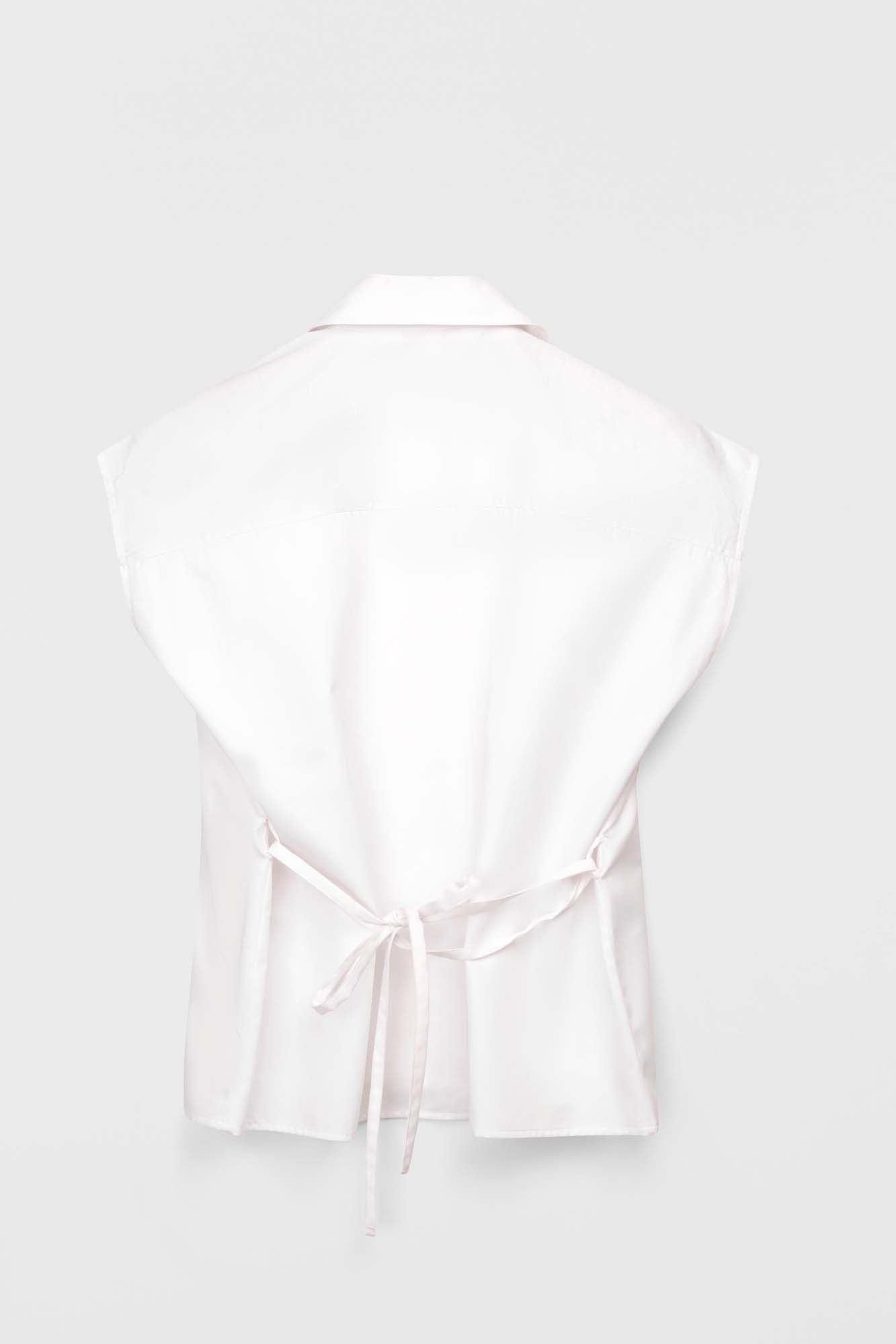 White Sleevless Lace Shirt
