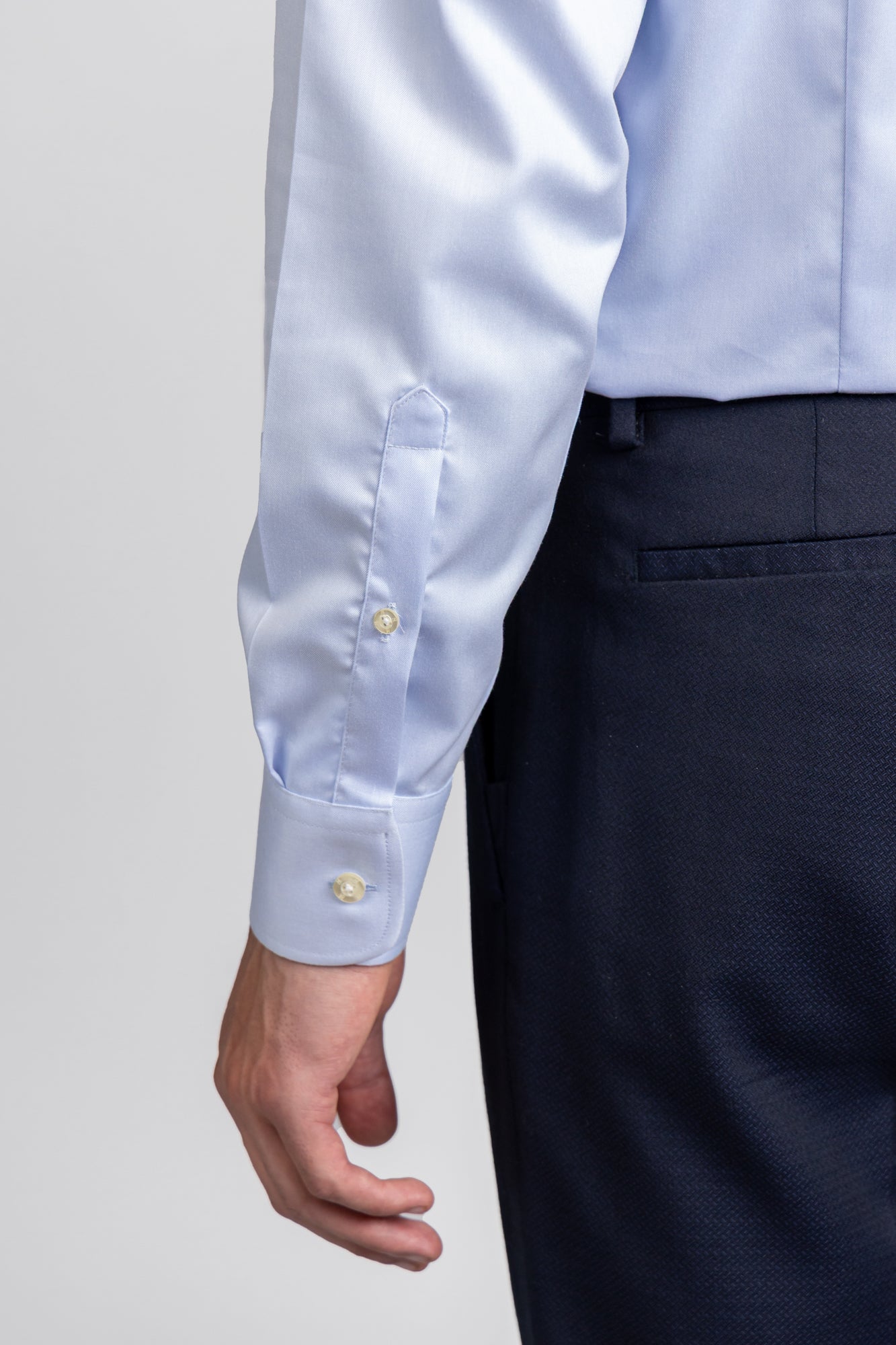 Light Blue Twill Non-Iron Shirt - Slim Fit